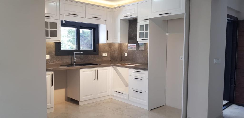 DİKİLİ SALİHLER SATILIK 4+1 VİLLA