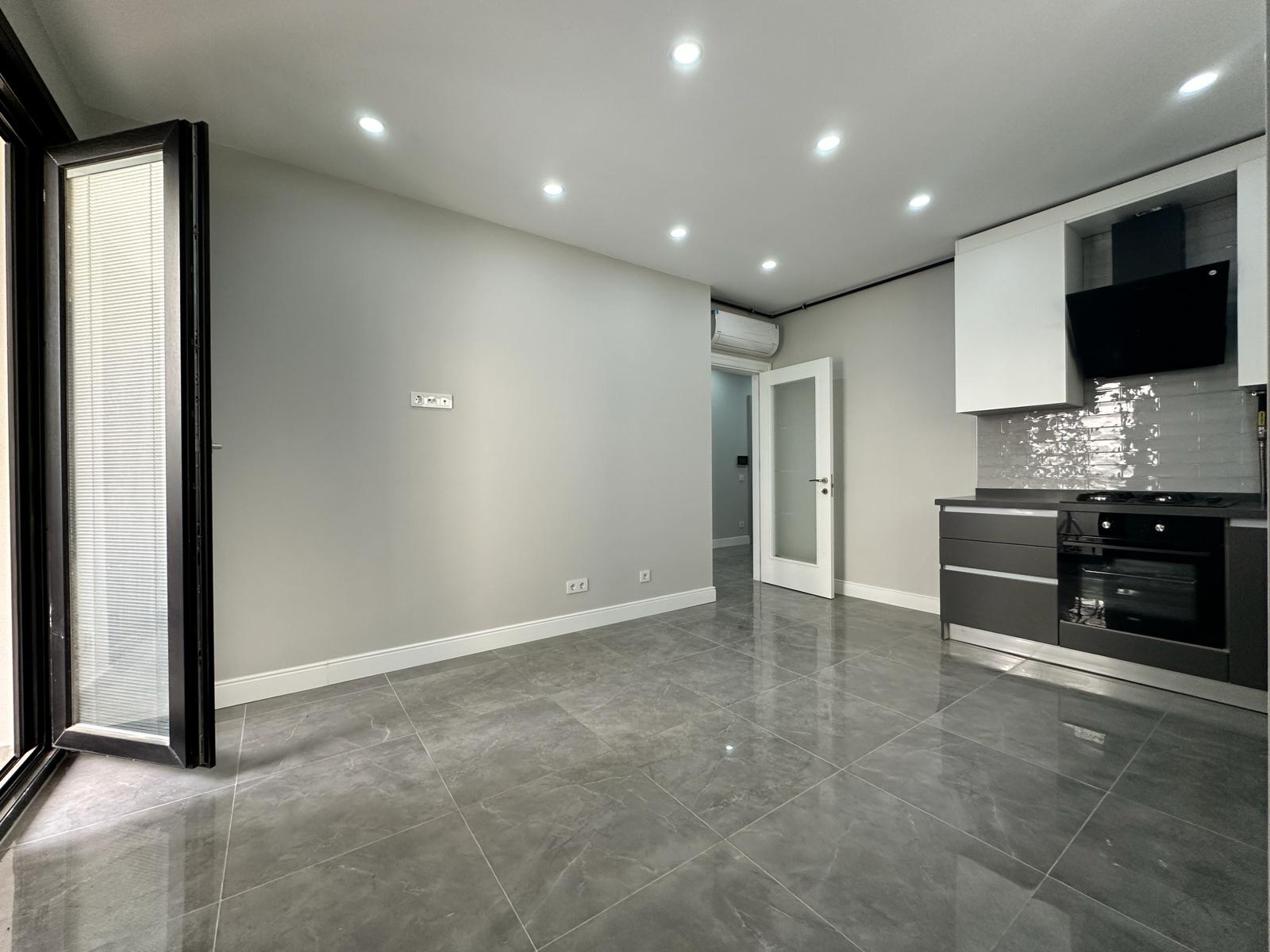 CADDEBOSTAN'DA BAĞDAT CADDESİ'NE YAKIN, LUX 4+1 DAİRE