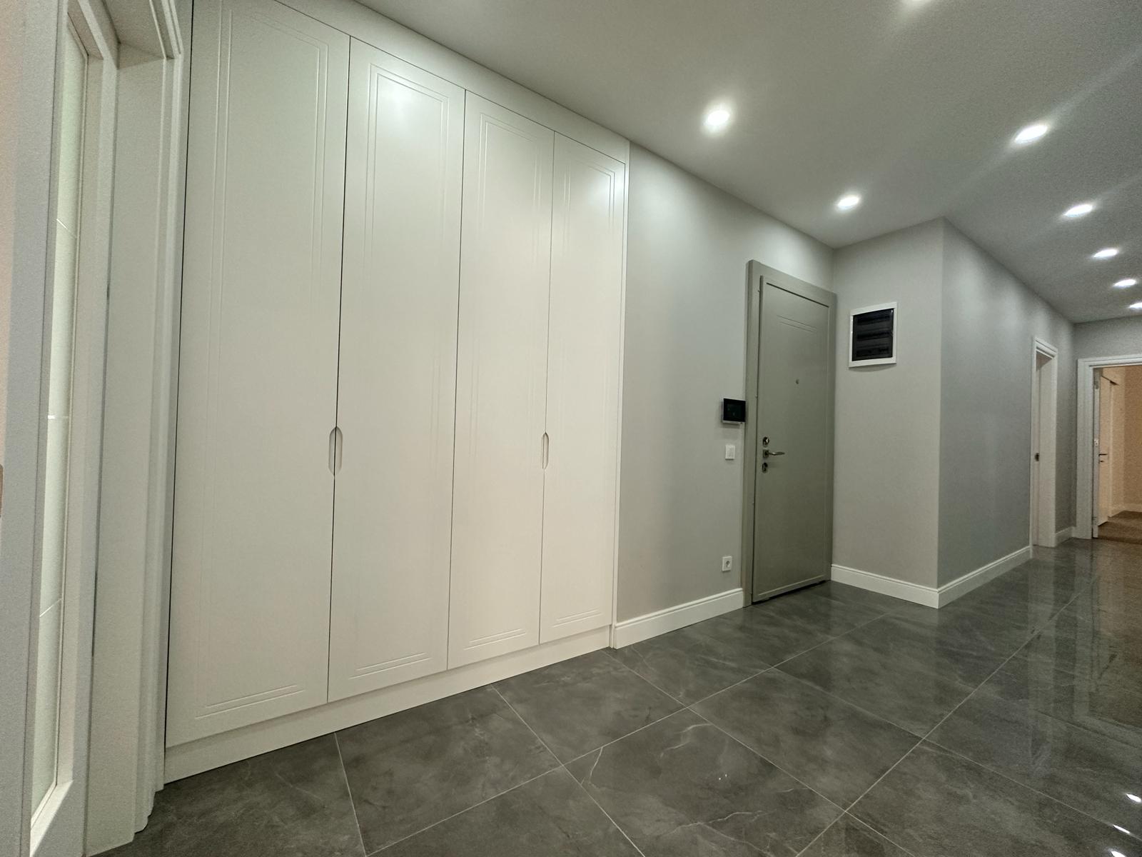 CADDEBOSTAN'DA BAĞDAT CADDESİ'NE YAKIN, LUX 4+1 DAİRE