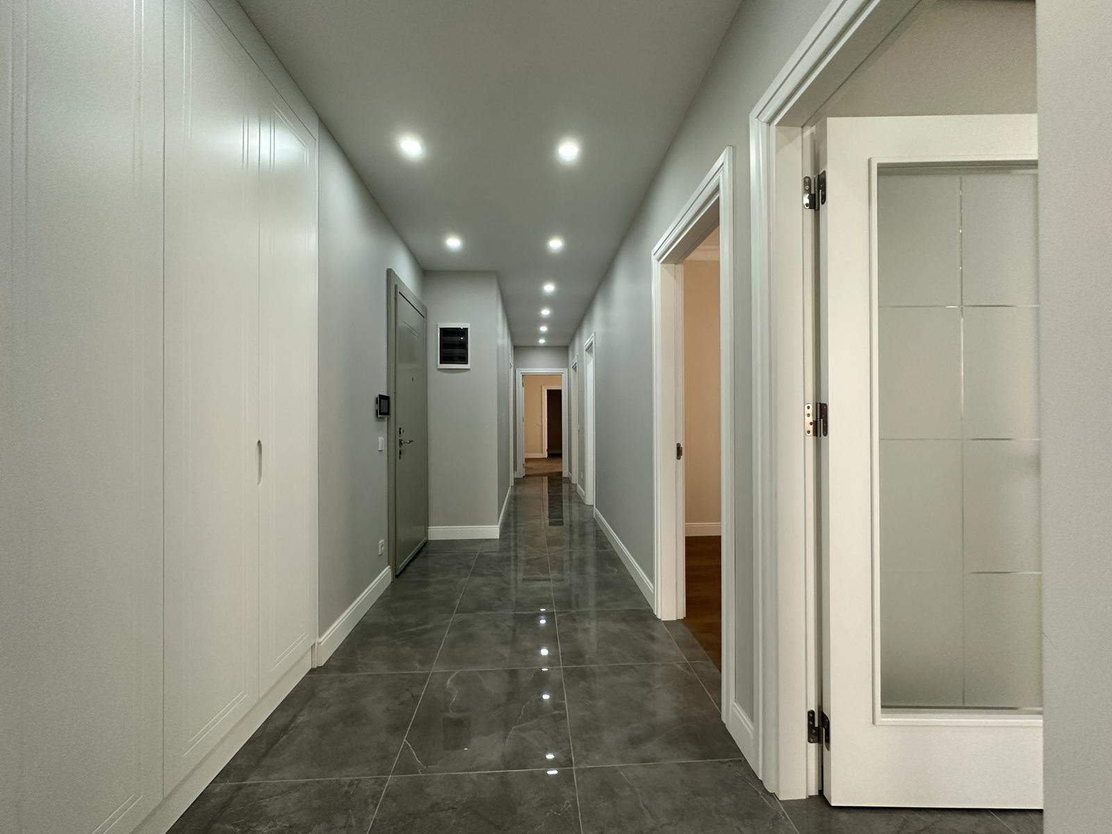 CADDEBOSTAN'DA BAĞDAT CADDESİ'NE YAKIN, LUX 4+1 DAİRE