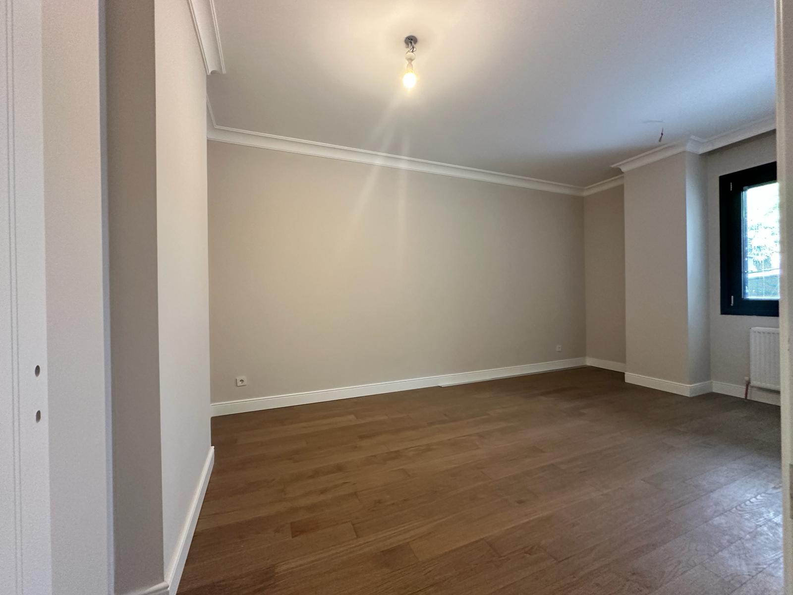 CADDEBOSTAN'DA BAĞDAT CADDESİ'NE YAKIN, KONFORLU 1+1 DAİRE