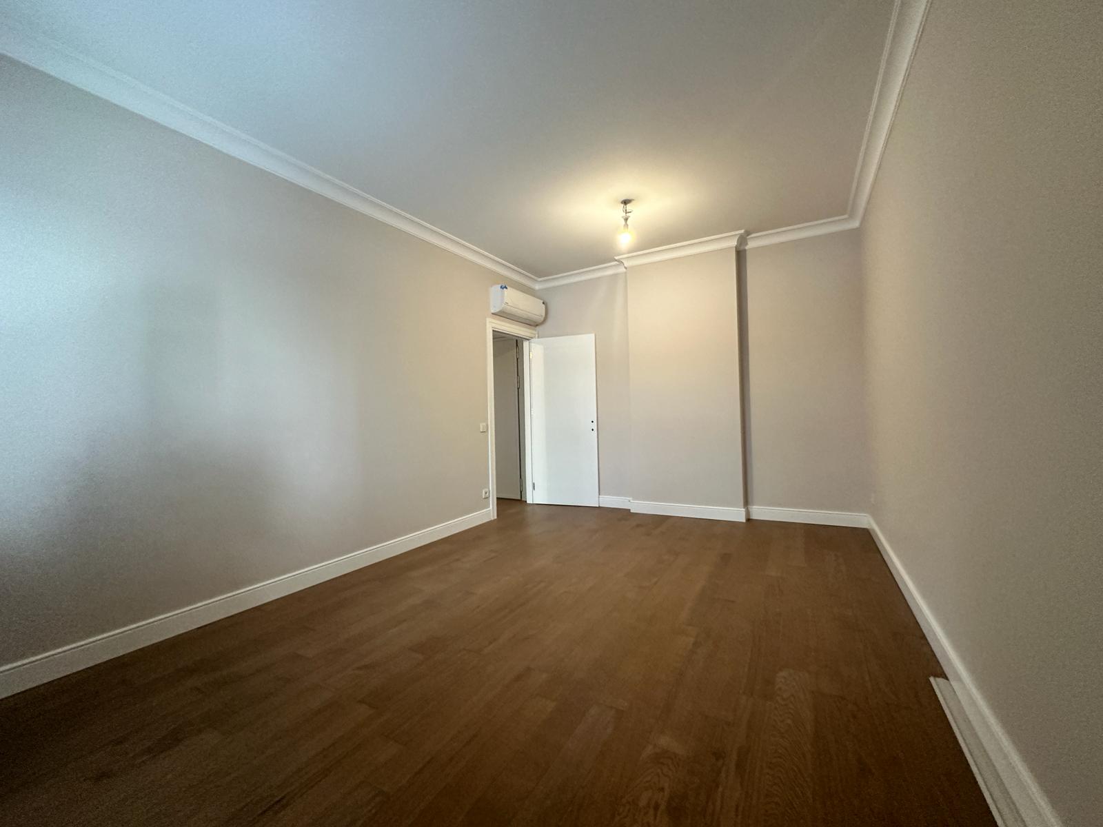 CADDEBOSTAN'DA BAĞDAT CADDESİ'NE YAKIN, KONFORLU 1+1 DAİRE