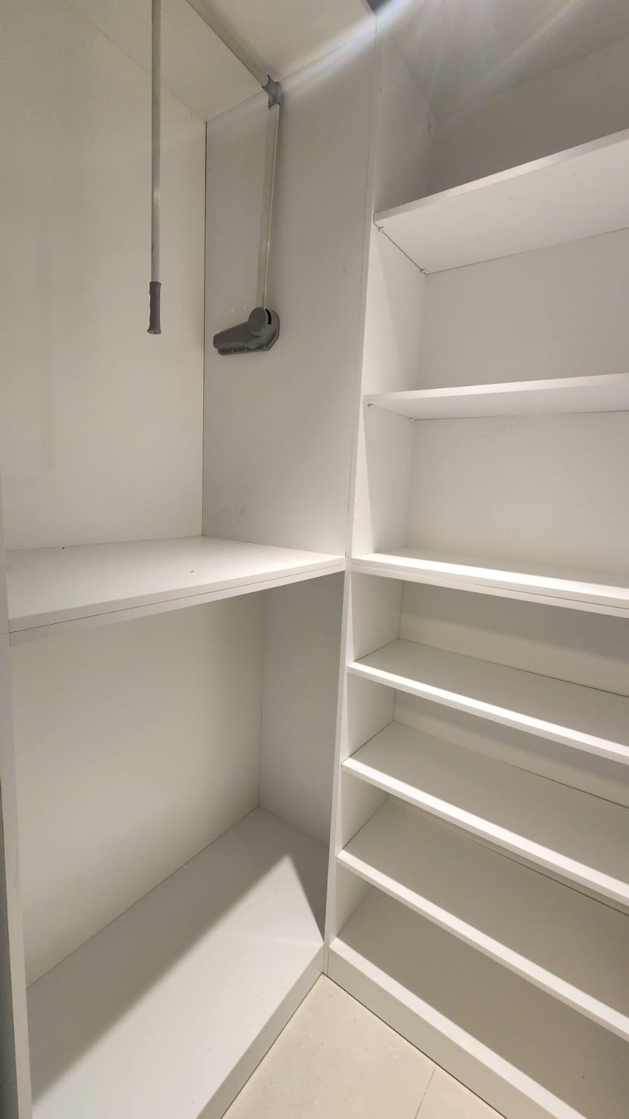Dikili Merkezde Satılık 3+1 Triplex Villa – Denize 350 Metre Mesafede