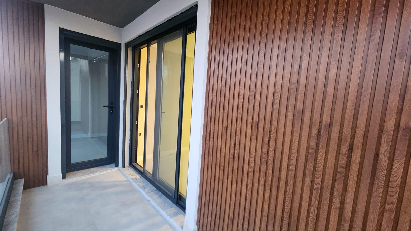 Dikili Merkezde Satılık 3+1 Triplex Villa – Denize 350 Metre Mesafede